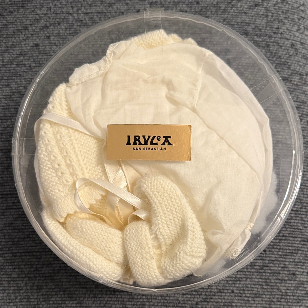 Irulea San Sebastian Princess Charlotte Knit Set Booties and Bonnet